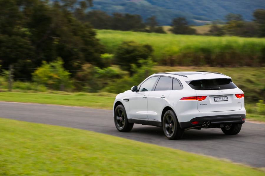  Jaguar F-Pace 20d AWD Prestige 2016 года  (AU) (фото 7 из 21)